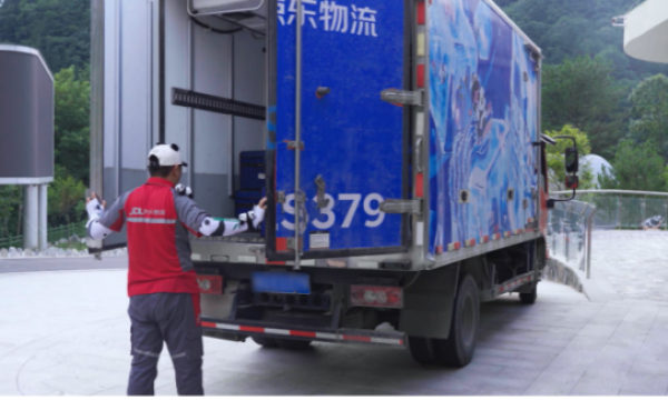 践行ESG发展理念 守护生物多样性!京东物流联合多家公益组织发起“熊猫后院计划”